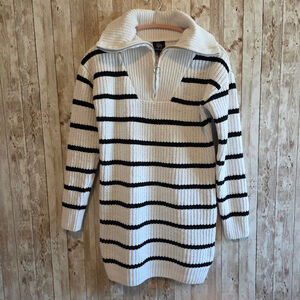 Women's Derek Heart Long Striped Pullover Sweater Size S White/Black